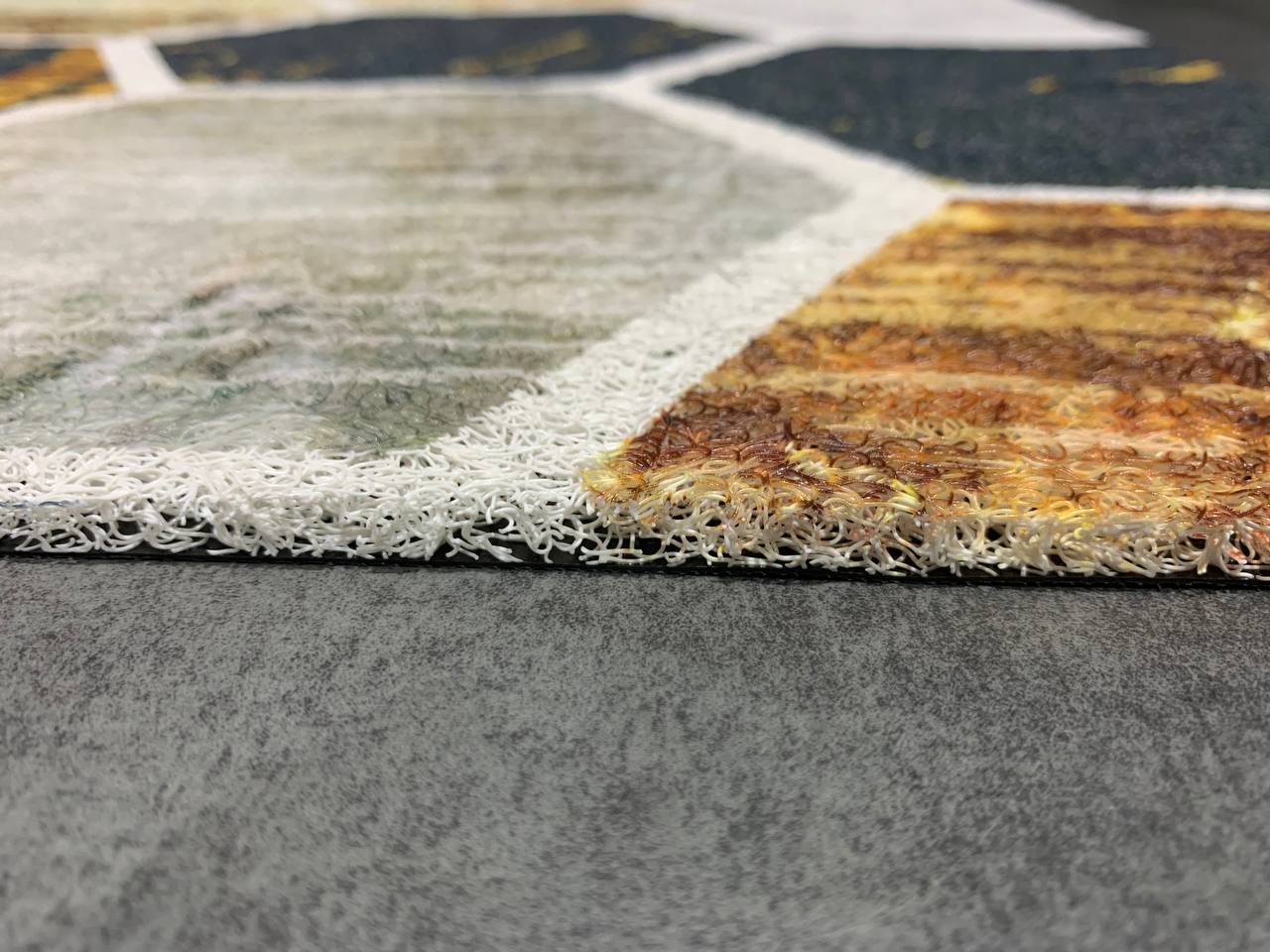 Rutschfester Flurteppich, Fußmatte für den Eingangsbereich „Geometrie“